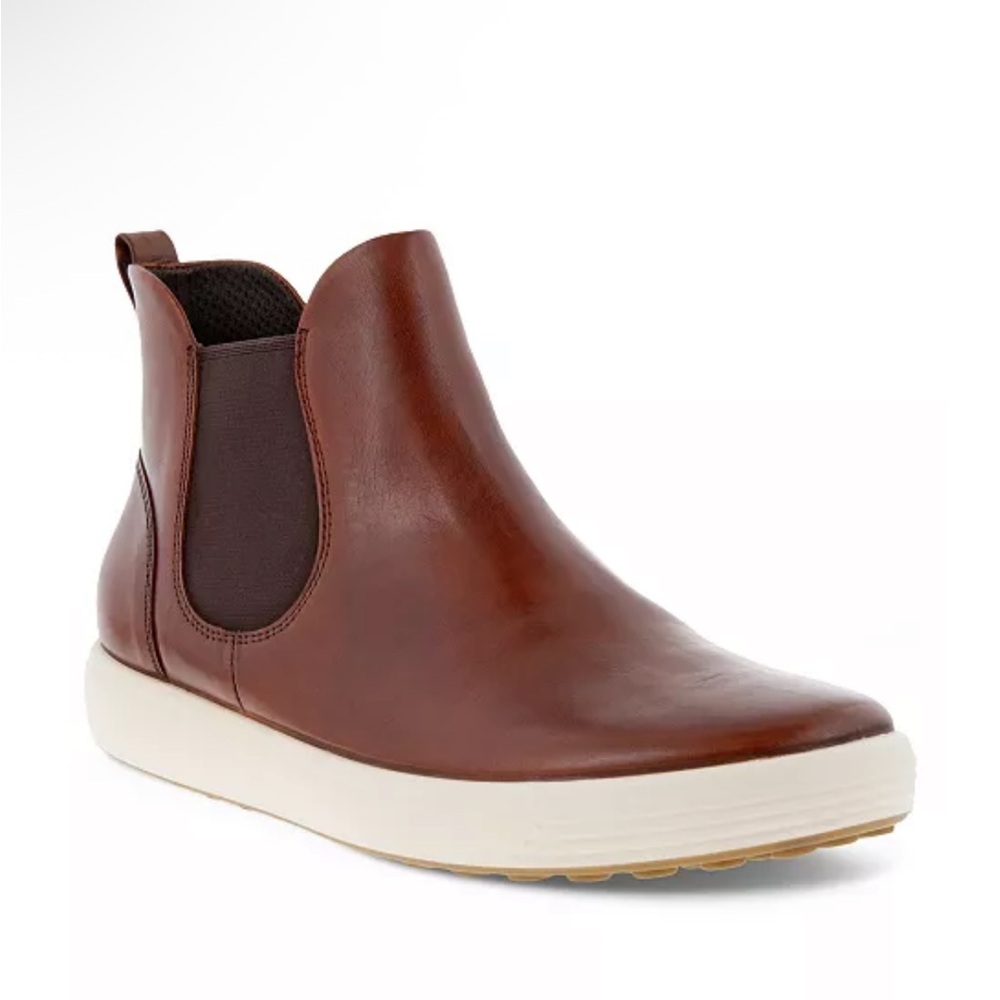ECCO Soft 7 Chelsea Boot in brown